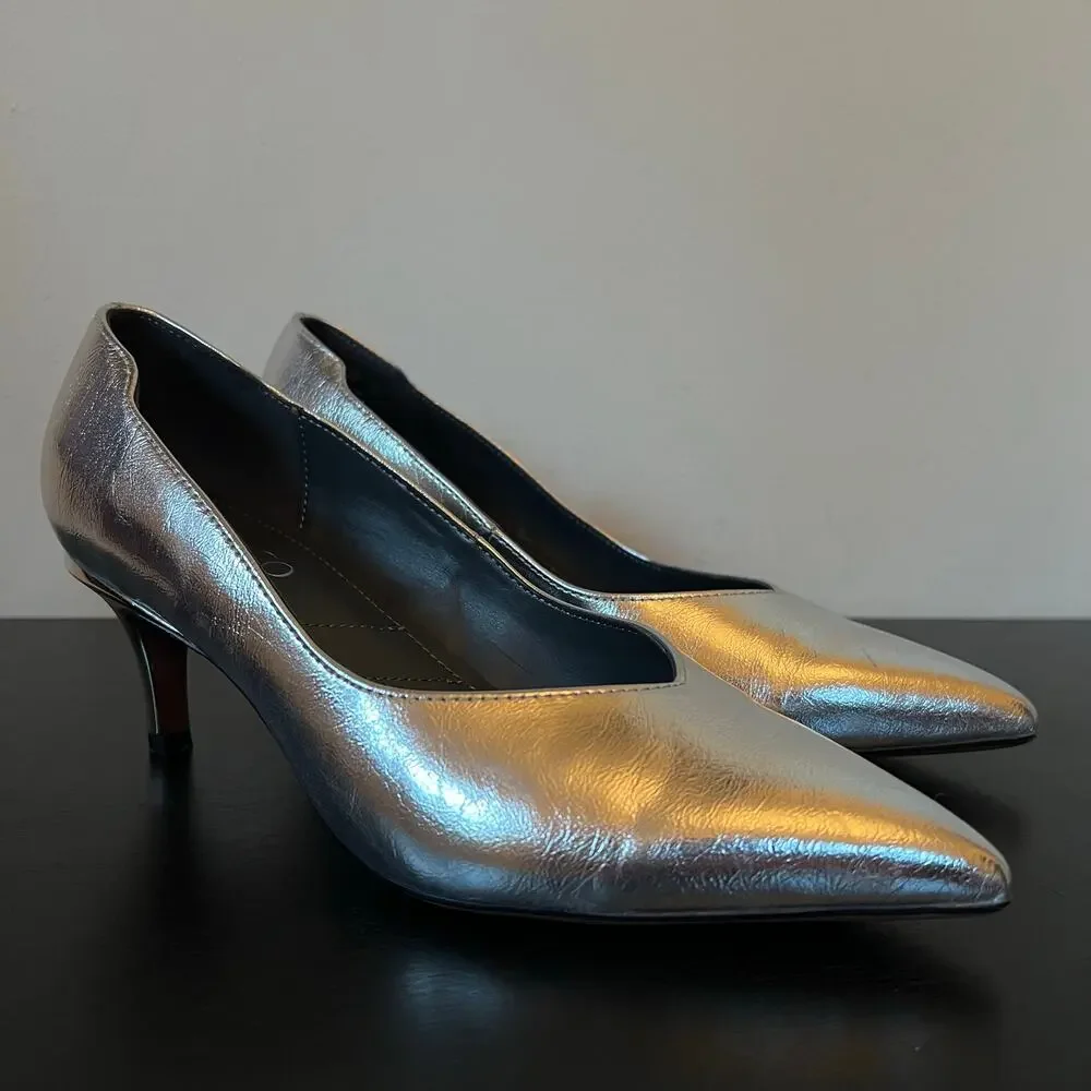 Franco Sarto Metallic Silver Pointed Toe Kitten Heel Women's Size 6M